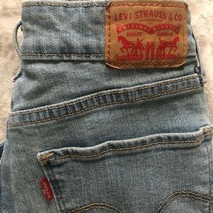 Levi’s mid rise skinny jeans!